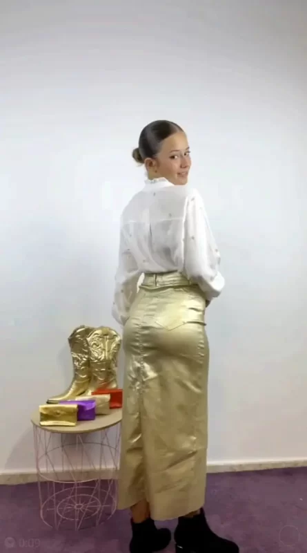 Falda dorada metalizada